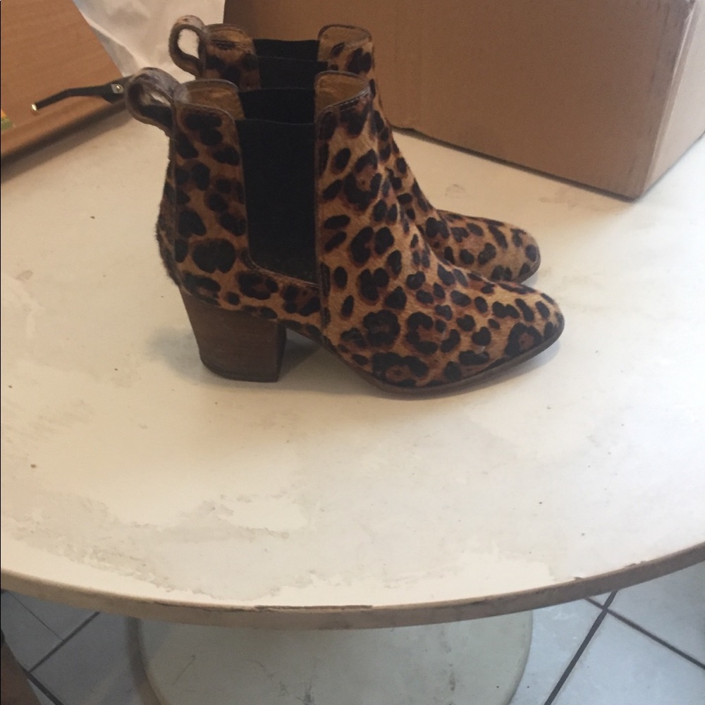 3 for $150 Madewell Regan Ankle Boots in Leopard